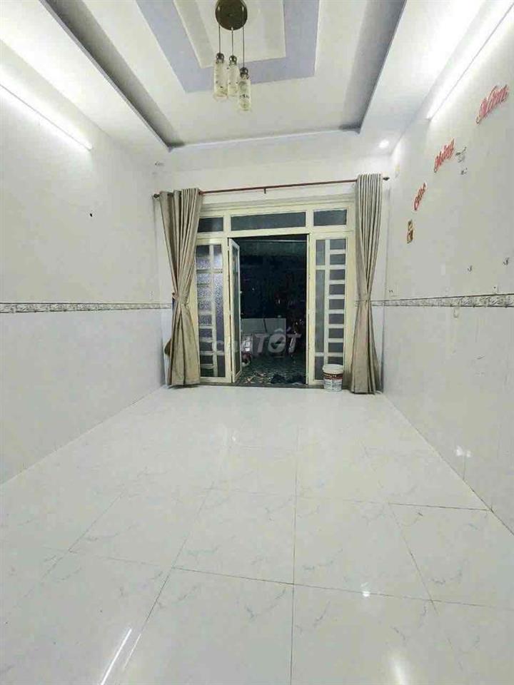 8TR (2PN-3WC) CỌC 1-2 MÁY LẠNH