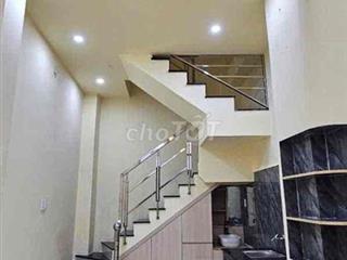 10TR LẠC LONG QUÂN Q11 :2PN 2WC