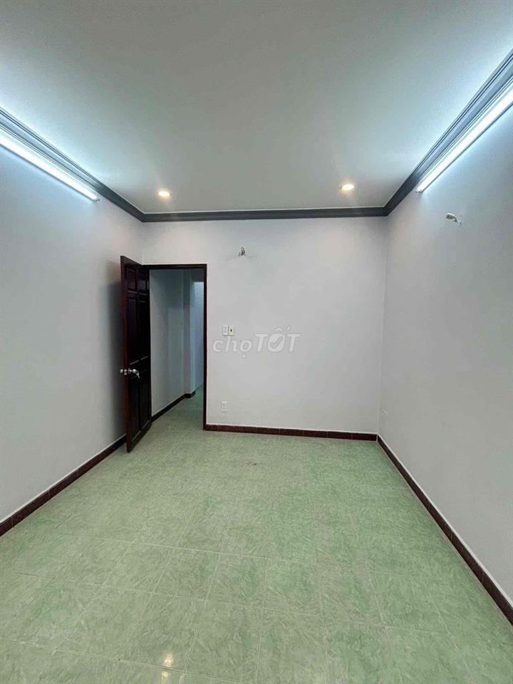 MẶT TIỀN LẠC LONG QUÂN -4Pn -14Triệu