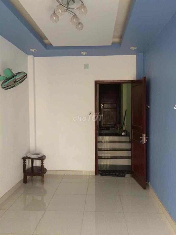 cho nữ thuê phòng giá 3 tr - 3,5 tr, giáp Q1
