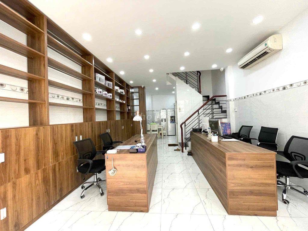 Nhà 48m2 hẻm 6m cách 1 căn ra mặt tiền Nguyễn Kim, gần BV Chợ Rẫy, Sân