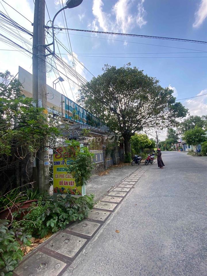 nhà 2 mặt tiền cần bán