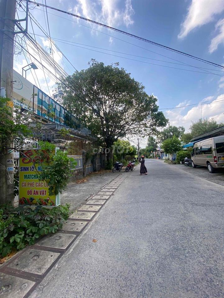 nhà 2 mặt tiền cần bán
