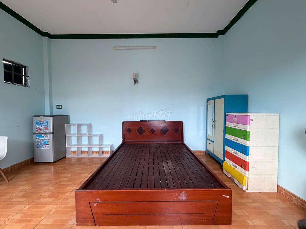 Cho thuê phòng trong nhà nguyên căn