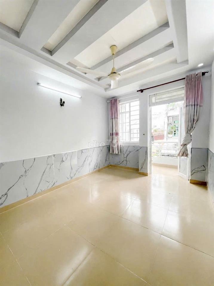 Phòng bancol thoáng giá rẻ kv Gò Vấp 