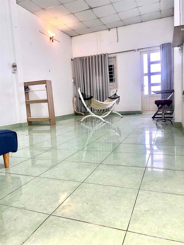 phòng rộng thoáng mặt tiền trung tâm quận 2 nhiều tiện ích