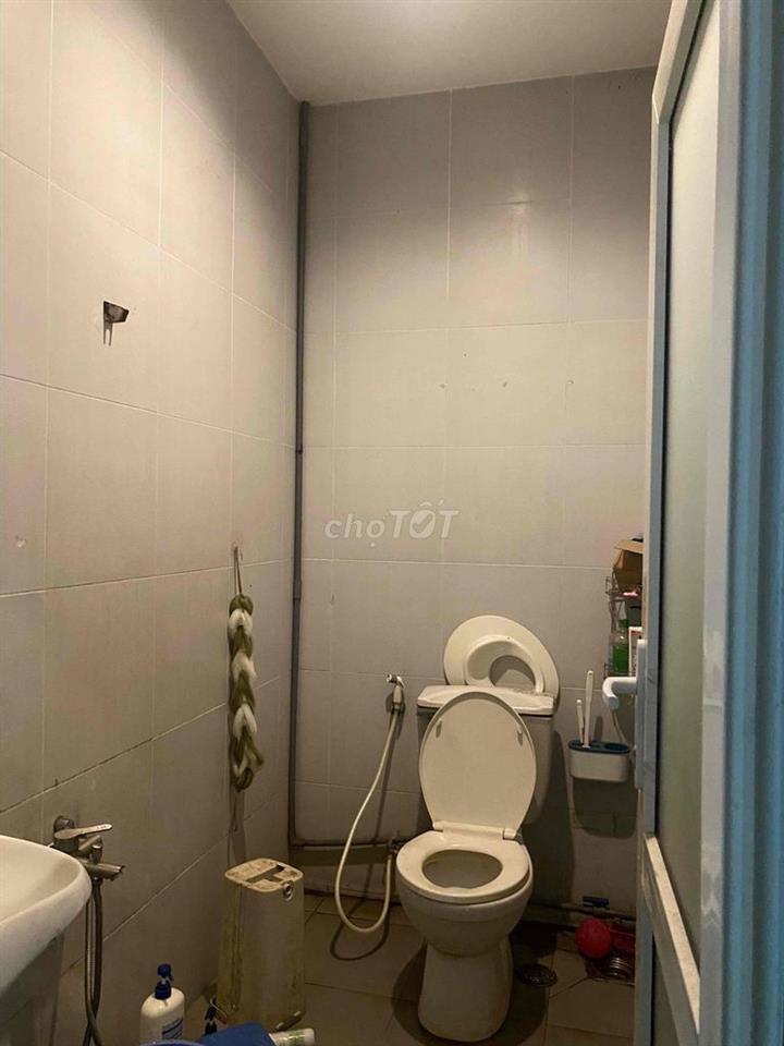 phòng rộng thoáng mặt tiền trung tâm quận 2 nhiều tiện ích