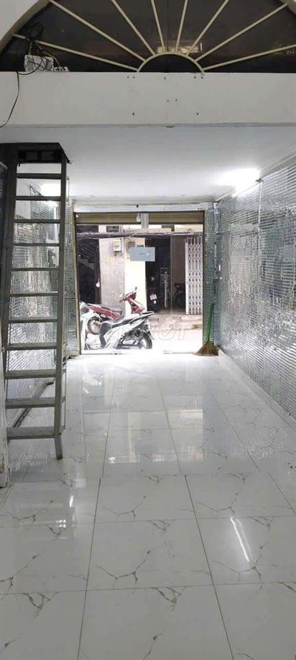 Nhà mặt phố cần cho thuê quan 3.