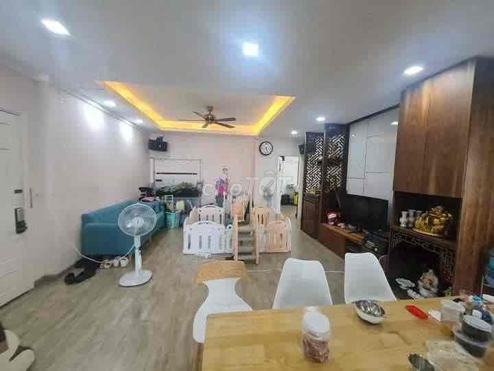 CĂN HỘ 131M2 3PN H2 196 HOÀNG DIỆU