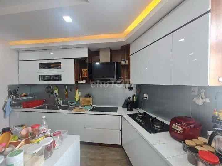 CĂN HỘ 131M2 3PN H2 196 HOÀNG DIỆU