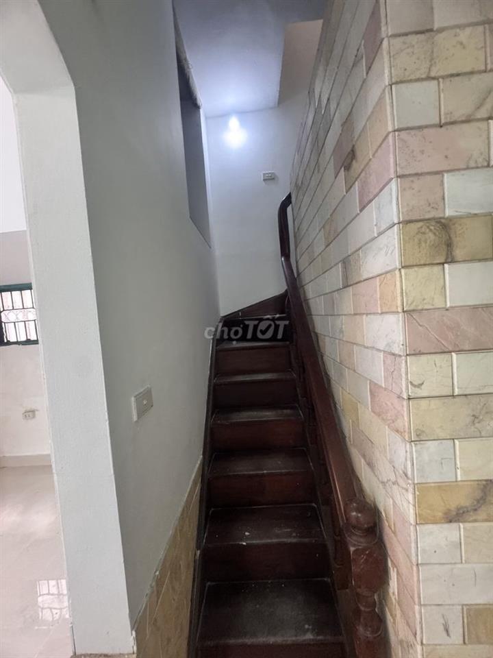 Chính chủ cho thuê nhà trong ngõ phố Quán Sứ