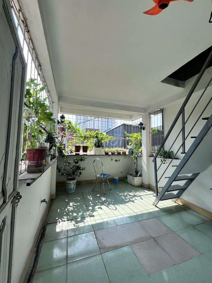 CHO THUÊ NHÀ TẦNG 5 TẠI PHỐ CHÍNH KINH
