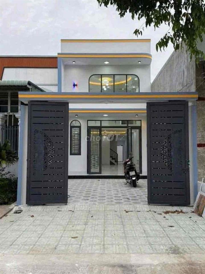 cần bán nhà sổ riêng hạ giá 100tr
