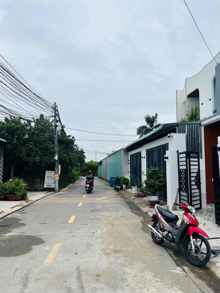 cần bán nhà sổ riêng thổ cư