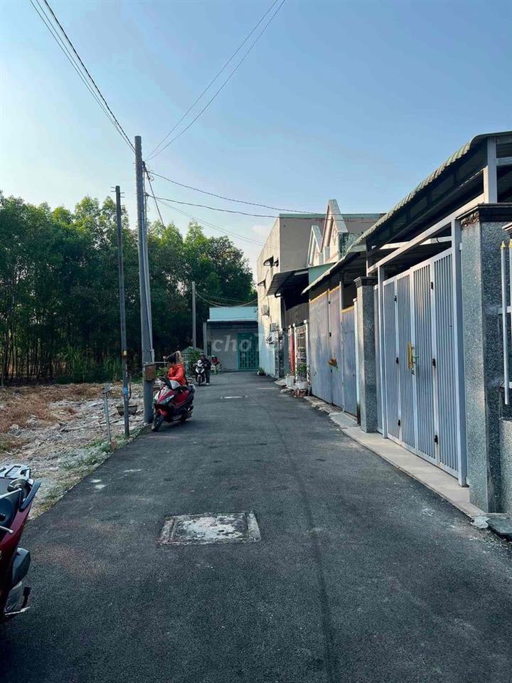 Mình Chính Chủ Cần Bán Lô Đất 300tr