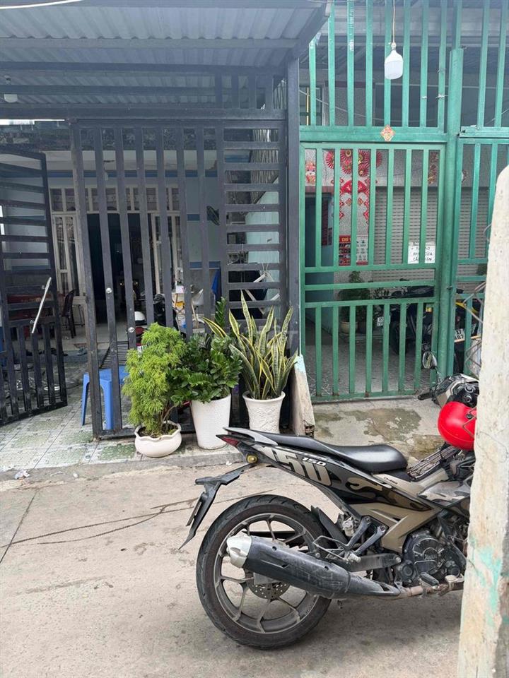 bán nhà trung tâm tt hậu nghĩa