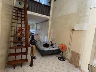 Cho thuê nhà 927/11 CMT8 quận Tân Bình giá 10tr có bớt