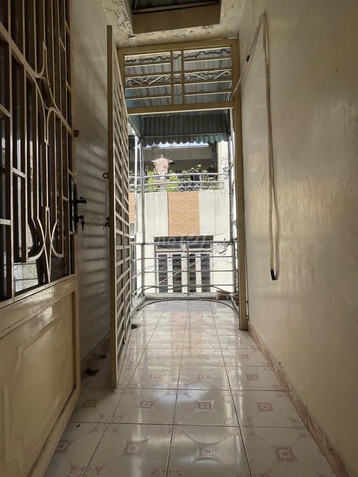 Cho thuê nhà 927/11 CMT8 quận Tân Bình giá 10tr có bớt