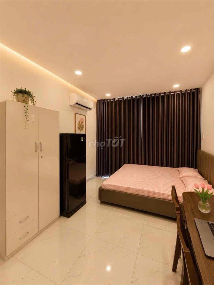 STUDIO BAN CÔNG GẦN UTH , HỒNG BÀNG , UEF FULL NỘI THẤT