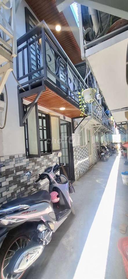 Cần bán căn nhà khu dân cư , nhà đẹp