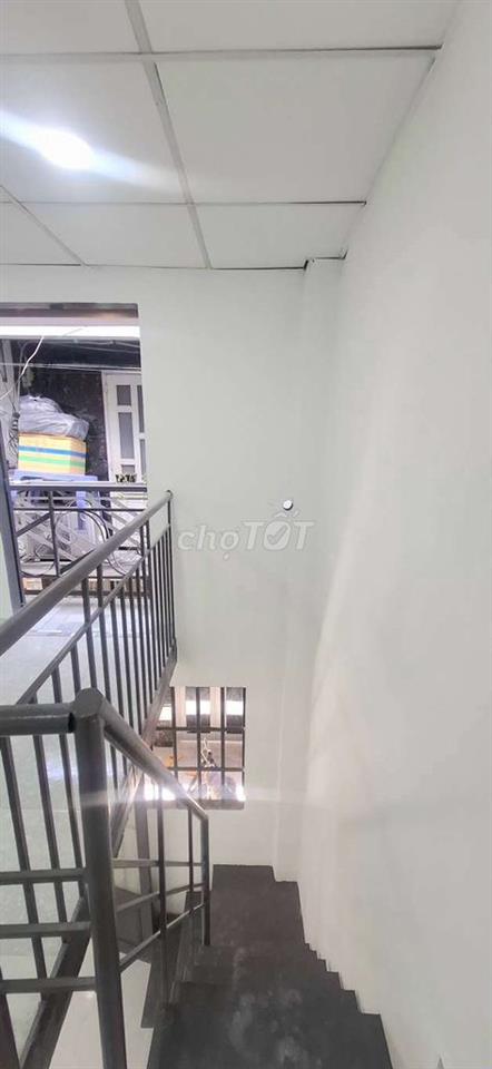 Cần bán căn nhà khu dân cư , nhà đẹp