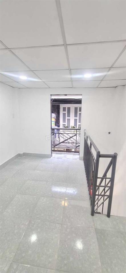 Cần bán căn nhà khu dân cư , nhà đẹp