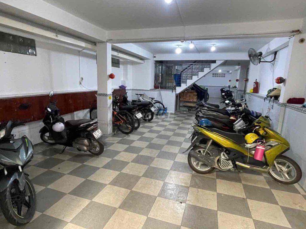 Nhà Căn Hộ Dịch Vụ 32 phòng