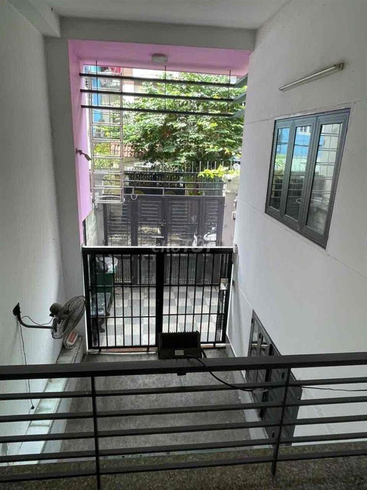 Nhà Căn Hộ Dịch Vụ 32 phòng