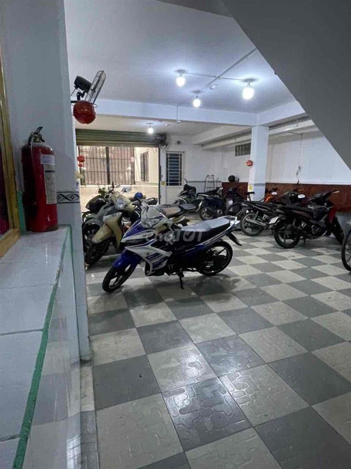Nhà Căn Hộ Dịch Vụ 32 phòng
