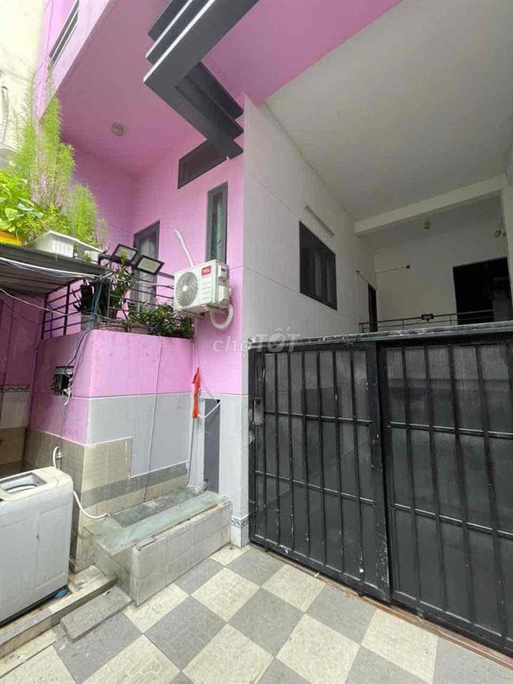 Nhà Căn Hộ Dịch Vụ 32 phòng