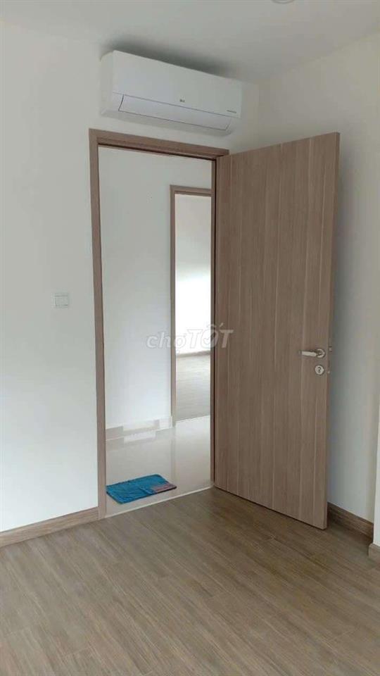 Căn góc 3 phòng ngủ, 2 toilet, mới. có bếp, rèm . 