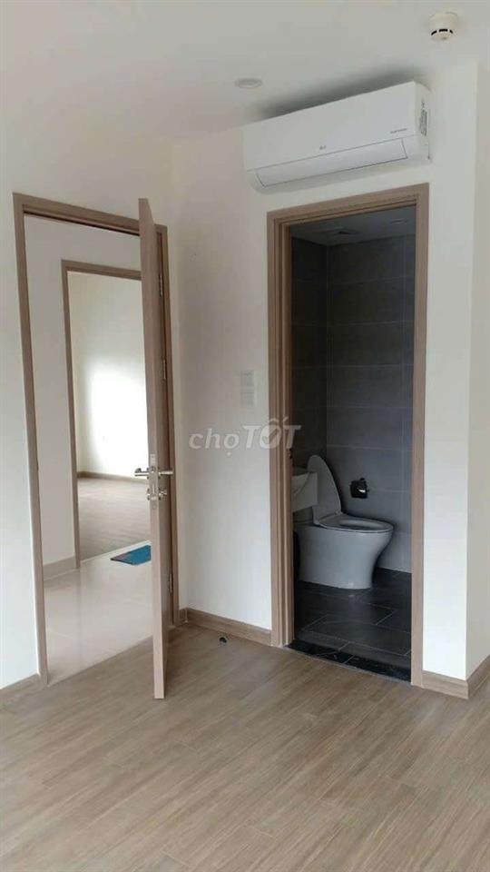 Căn góc 3 phòng ngủ, 2 toilet, mới. có bếp, rèm . 