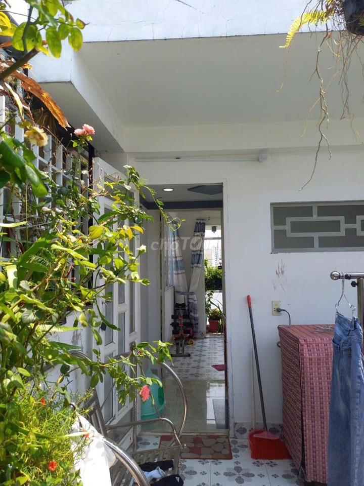 Chính chủ bán nhà 2 mặt tiền hẻm xe hơi đường Bùi Tư Toàn