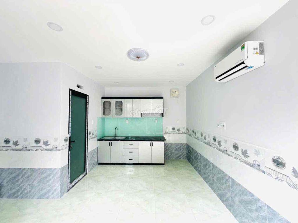 nhà xây mới đã hoàn công 5.căn đường T.15 gần ngã tư vườn lài
