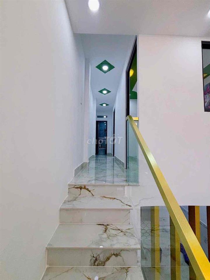 nhà 112m sử dụng full công năng 3pn sát Chợ Cầu Đồng Ngã Tư Ga Q.12