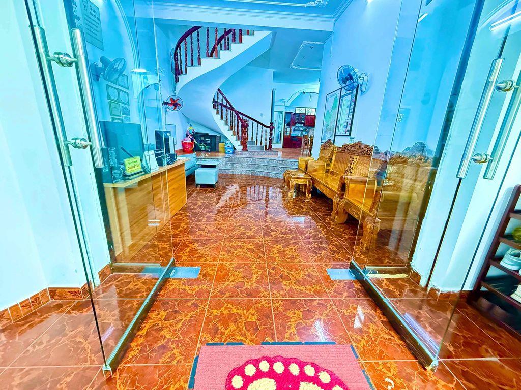 nhà kinh doanh/ văn phòng/ nhà ở/ spa