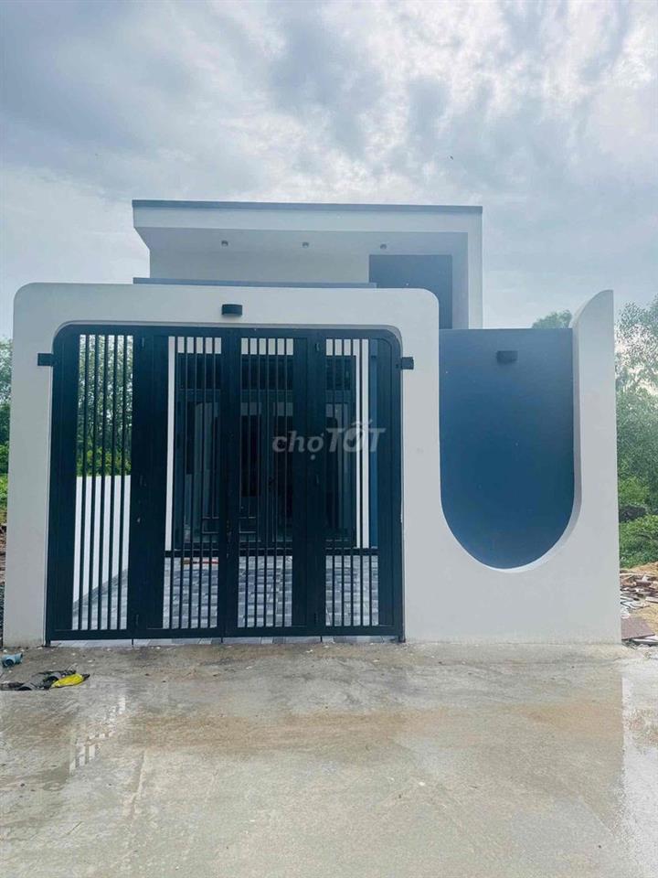 Nhà mơi full ở thủ dầu một sân ô tô