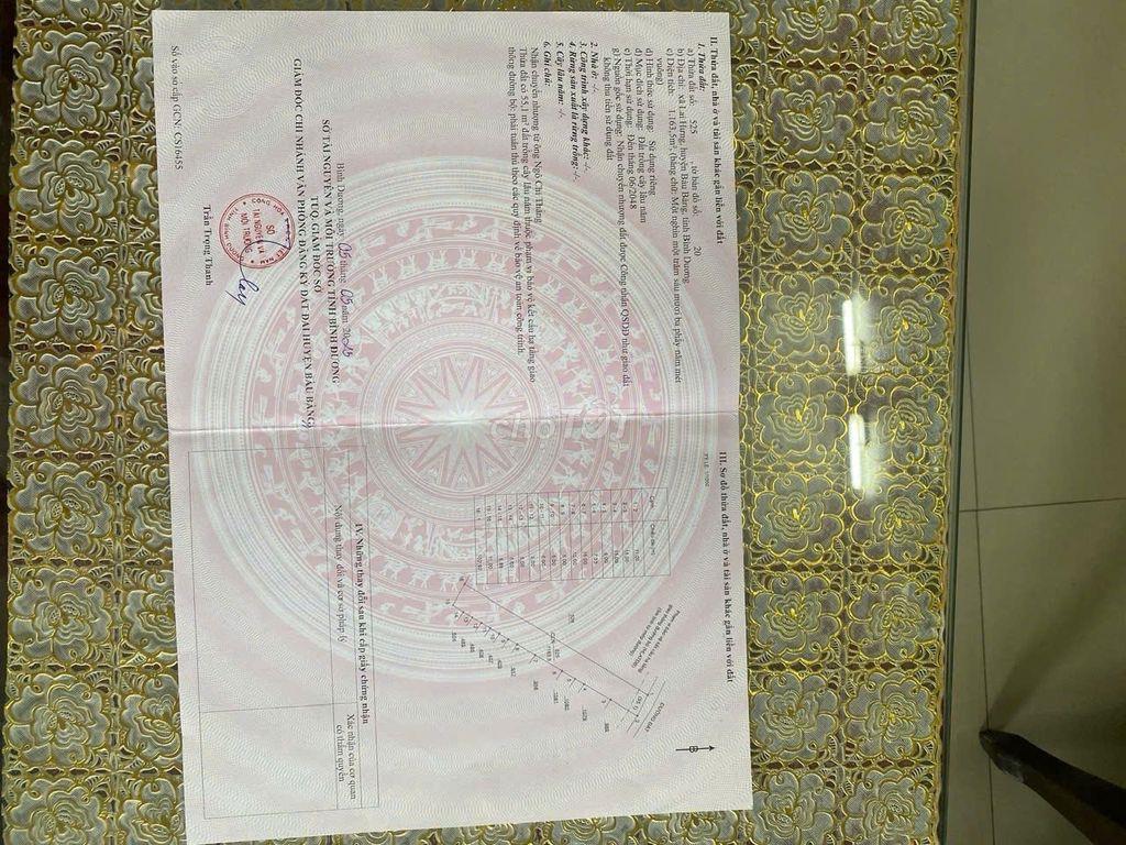 Bán đất và nhà cấp 4 có hàng rào kiên cố, đất đẹp vuông vức