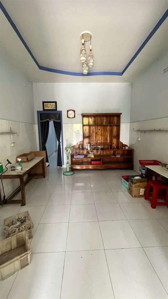 nhà mặt tiền cần bán