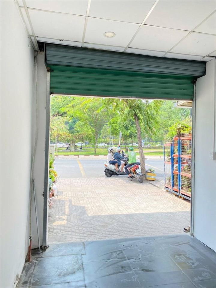 NHƯỢNG MẶT BẰNG KINH DOANH GẦN SÂN BAY