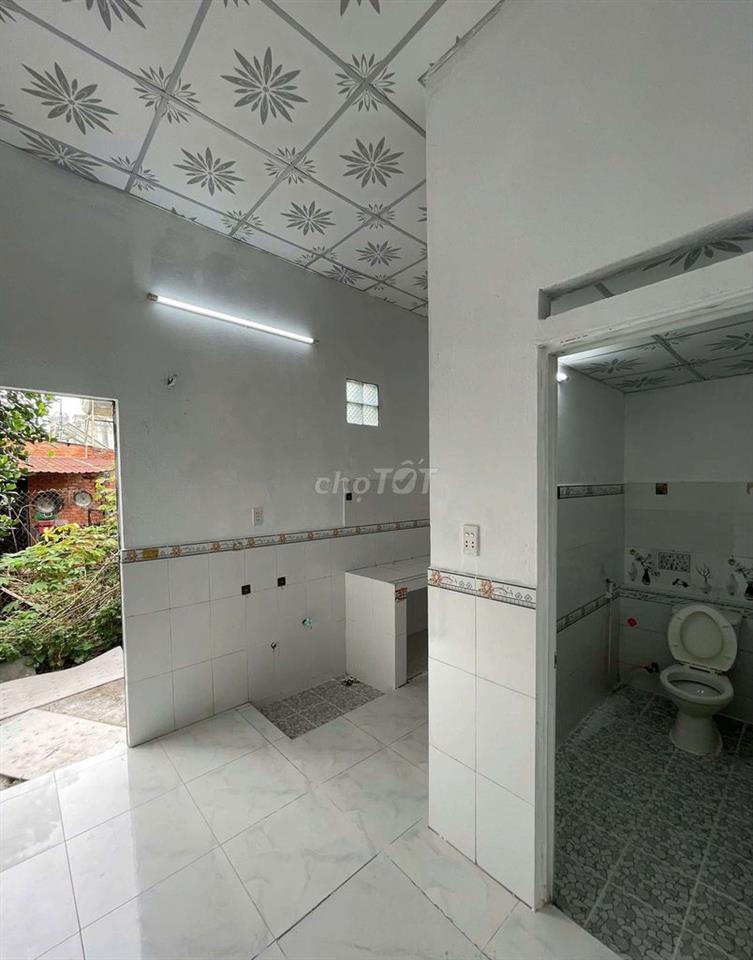 Tôi cần bán nhà gần chợ Bà Điểm Hóc Môn 400tr