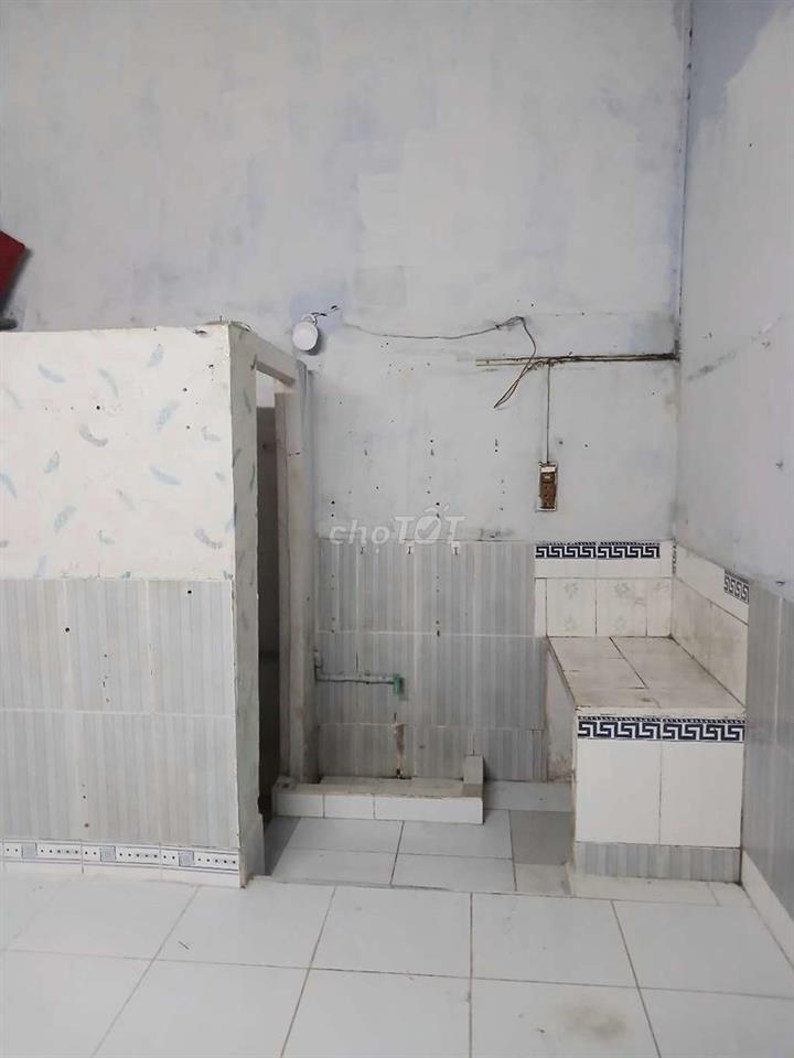 PHÒNG TRỌ SÁT BỆNH VIỆN Q12 - GẦN CVPM QUANG TRUNG