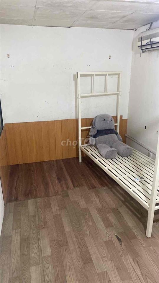 Phòng trọ có máy lạnh vệ sinh chung