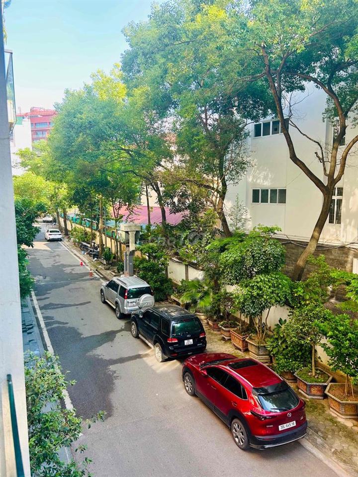 Đi công tác nên nhượng lại căn hộ dịch vụ