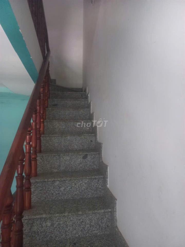 Bán Gấp Nhà có Điện Mặt Trời