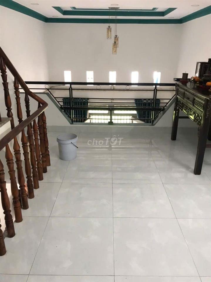 Bán Gấp Nhà có Điện Mặt Trời