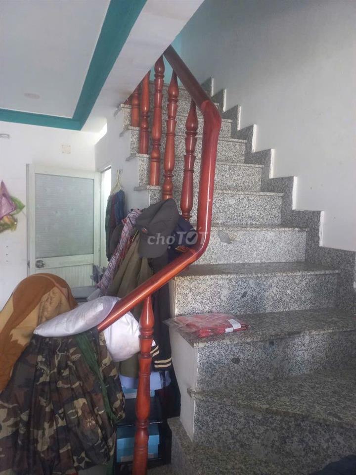 Bán Gấp Nhà có Điện Mặt Trời