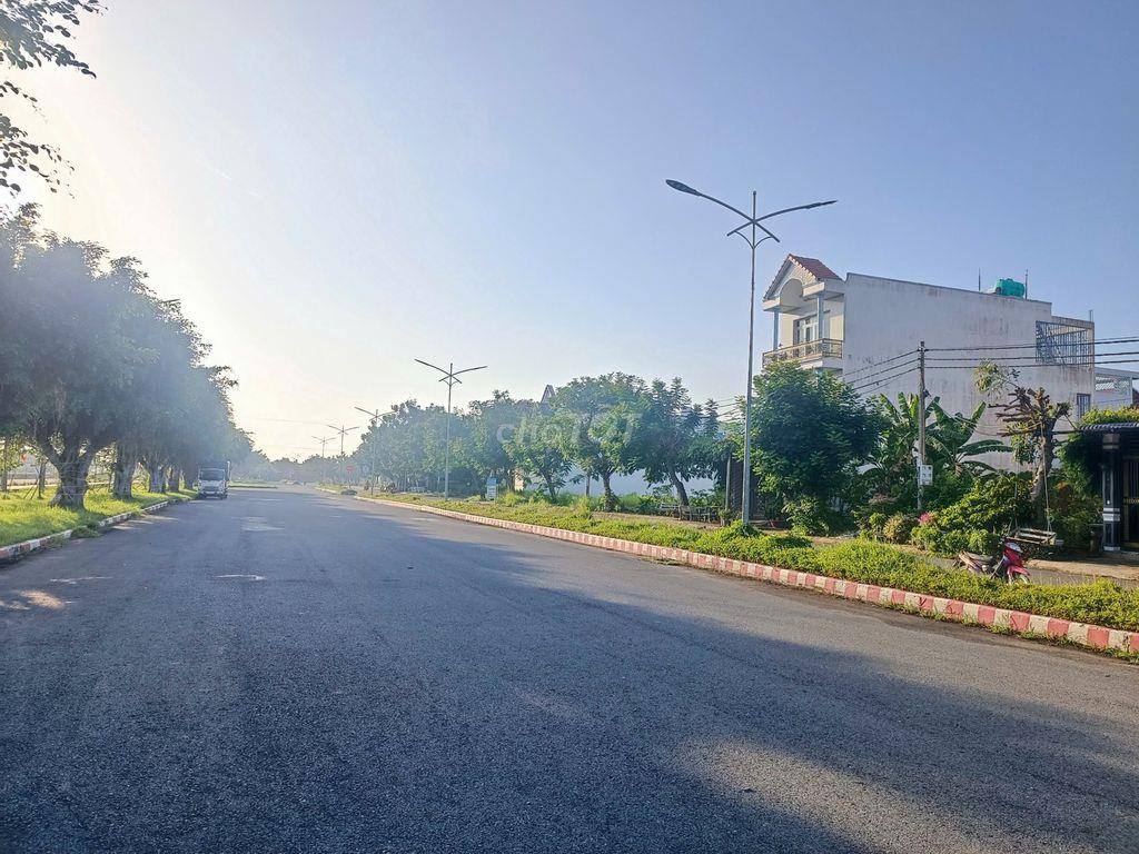 Lô đất 100m2  FULL thổ cư Tân Tập ,  MT  DT830