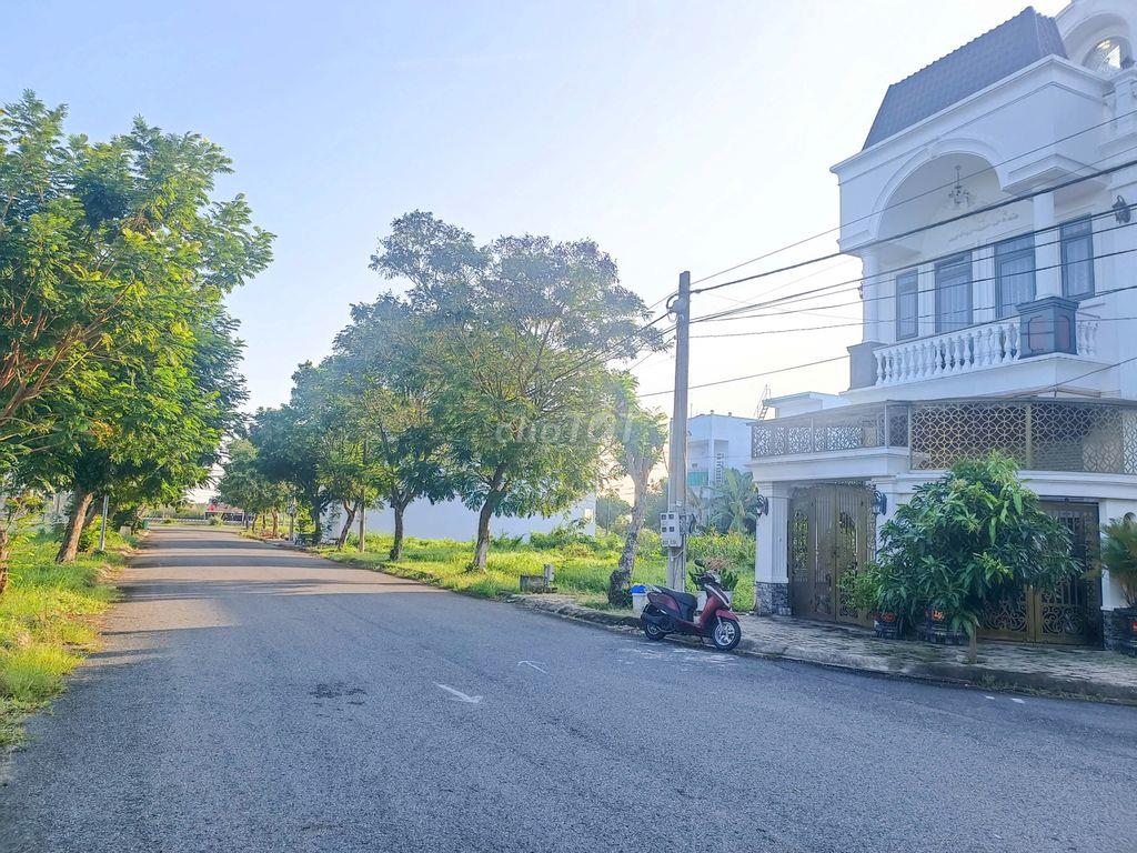 Lô đất 100m2  FULL thổ cư Tân Tập ,  MT  DT830