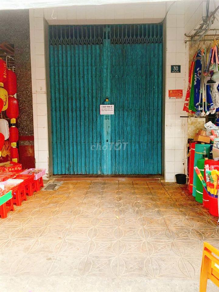 Cho thuê nguyên căn nhà ngay khu chợ đêm Bến Ninh Kiều